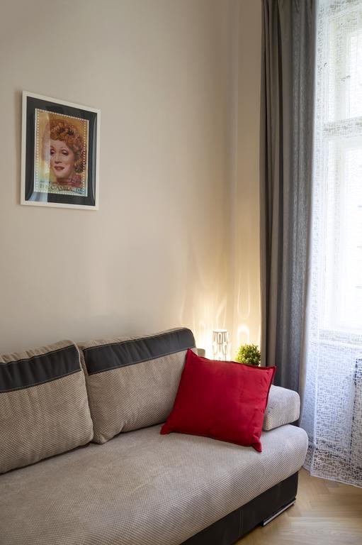 Modern Apartment Zlatnicka 8 Прага Екстериор снимка